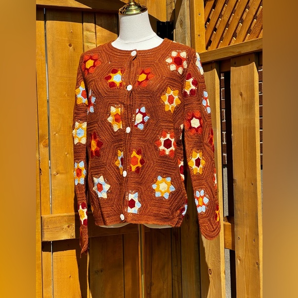 🆕 FARM Rio 🧿 NWOT Brown Crochet Knit Patchwork Button Up Cardigan, Sz L - Picture 4 of 16